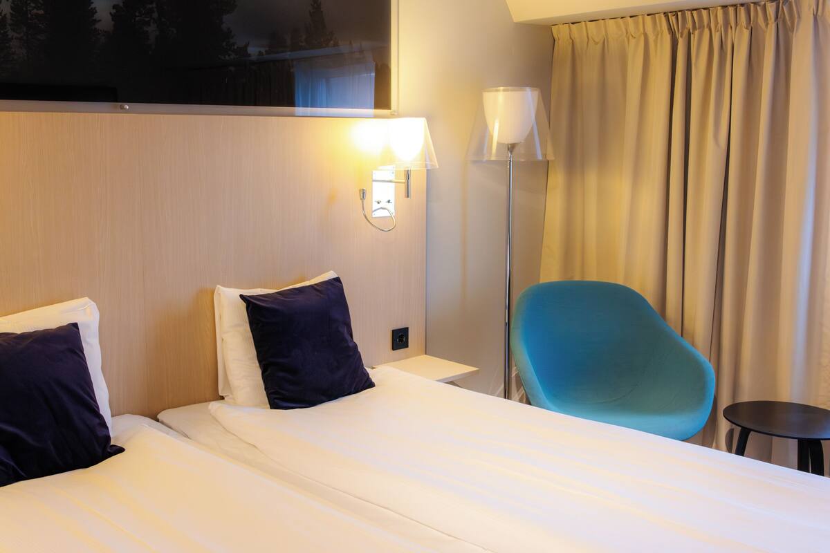 twin room (compact) | desk, iron/ironing board, bed sheets