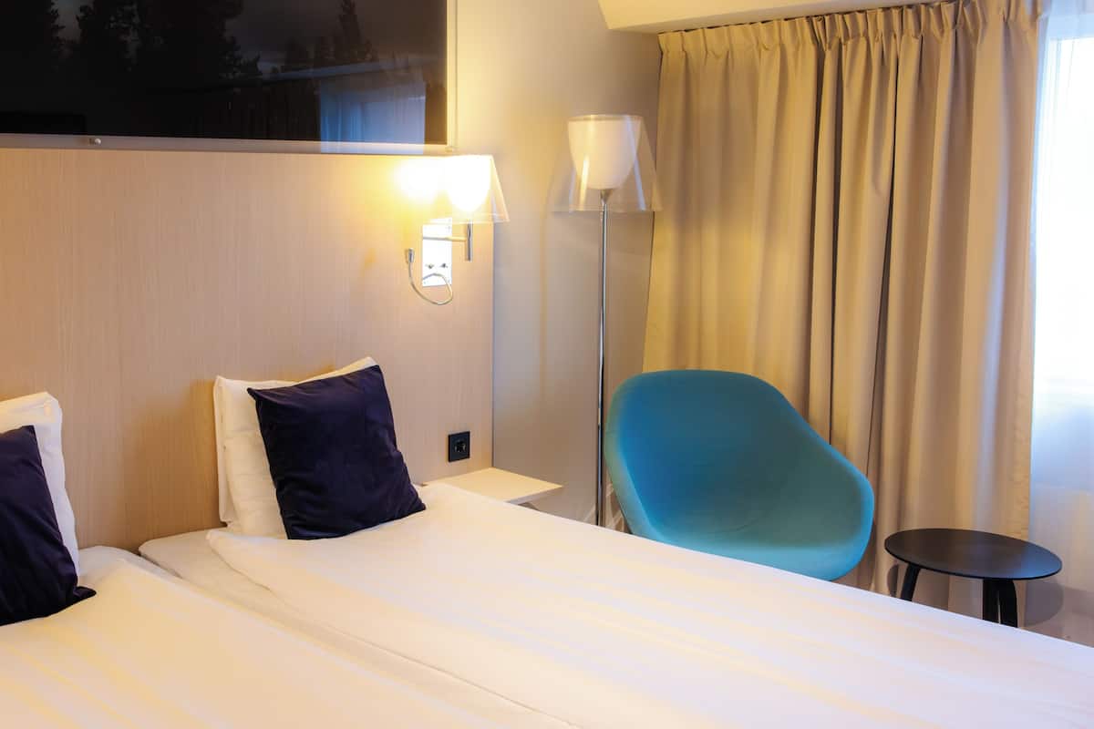 Twin Room (Compact)