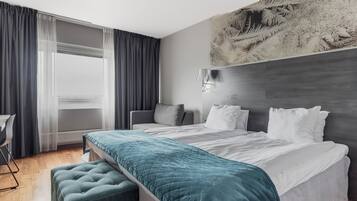 Chambre Standard avec lits jumeaux, non-fumeurs | Bureau, fer et planche Ă repasser, draps fournis