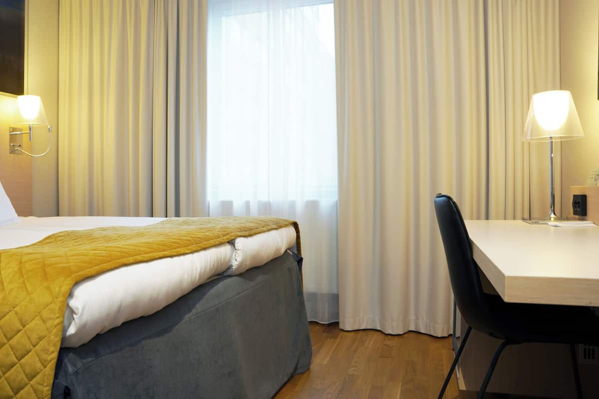 Twin Room (Compact) | Desk, iron/ironing board, bed sheets