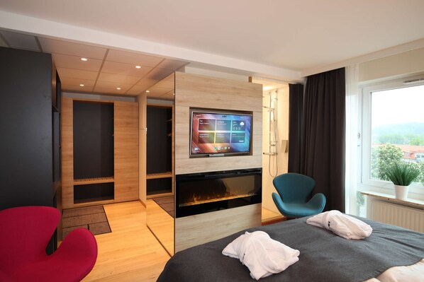 Business Room, 1 King Bed, Non Smoking | Blackout curtains, iron/ironing board, free WiFi, bed sheets - Best Western Hotel Halland (Kungsbacka)