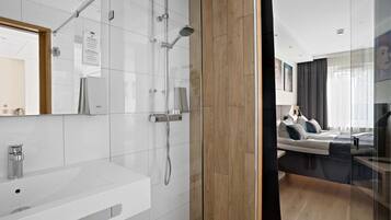 Family Room, 1 King Bed, Non Smoking (with Sofabed) | Bathroom | Shower, hair dryer, towels