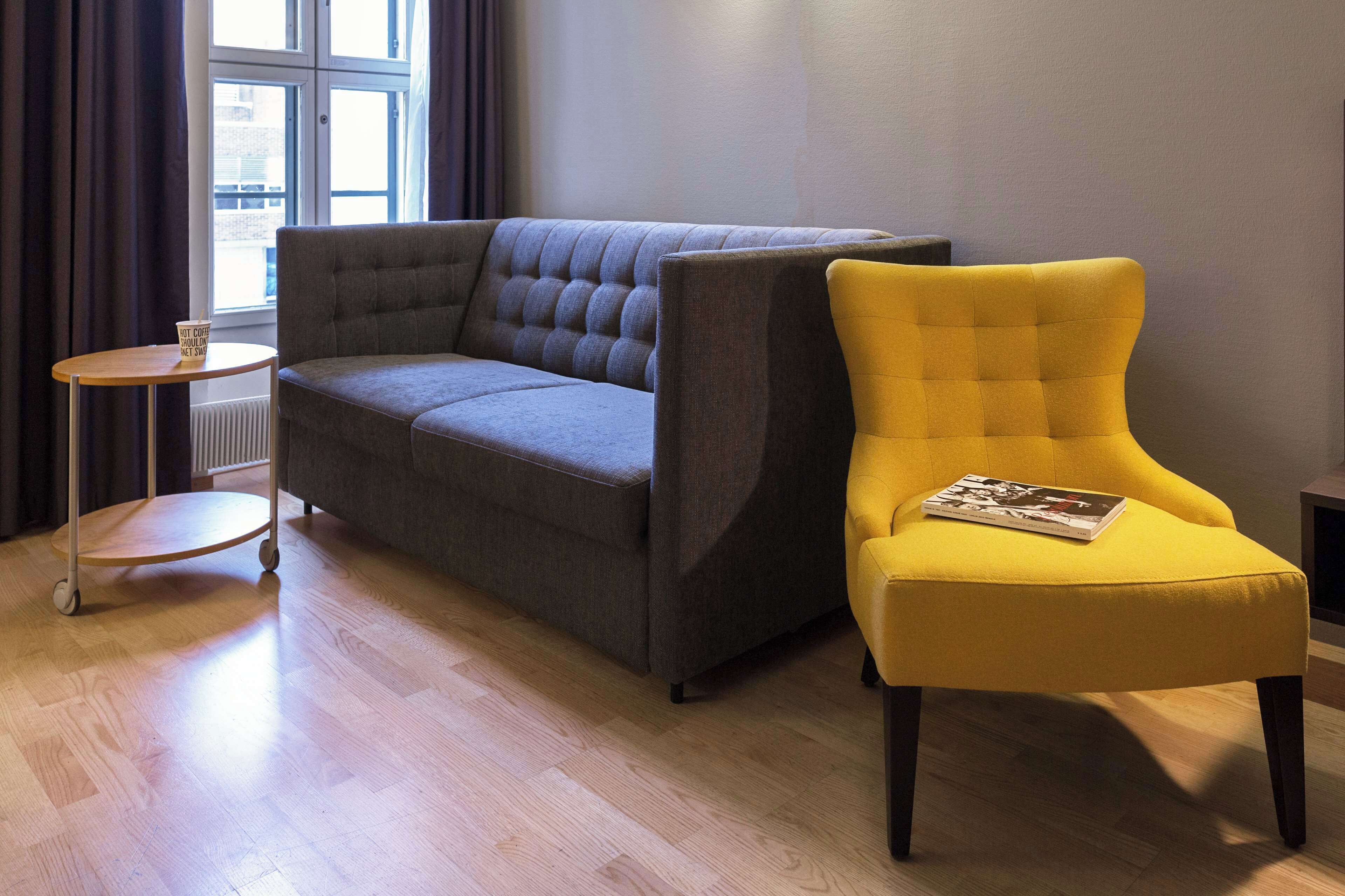 family room (four) | in-room safe, desk, free cots/infant beds, rollaway beds