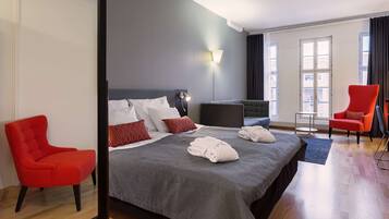 Minibar, in-room safe, desk, blackout curtains