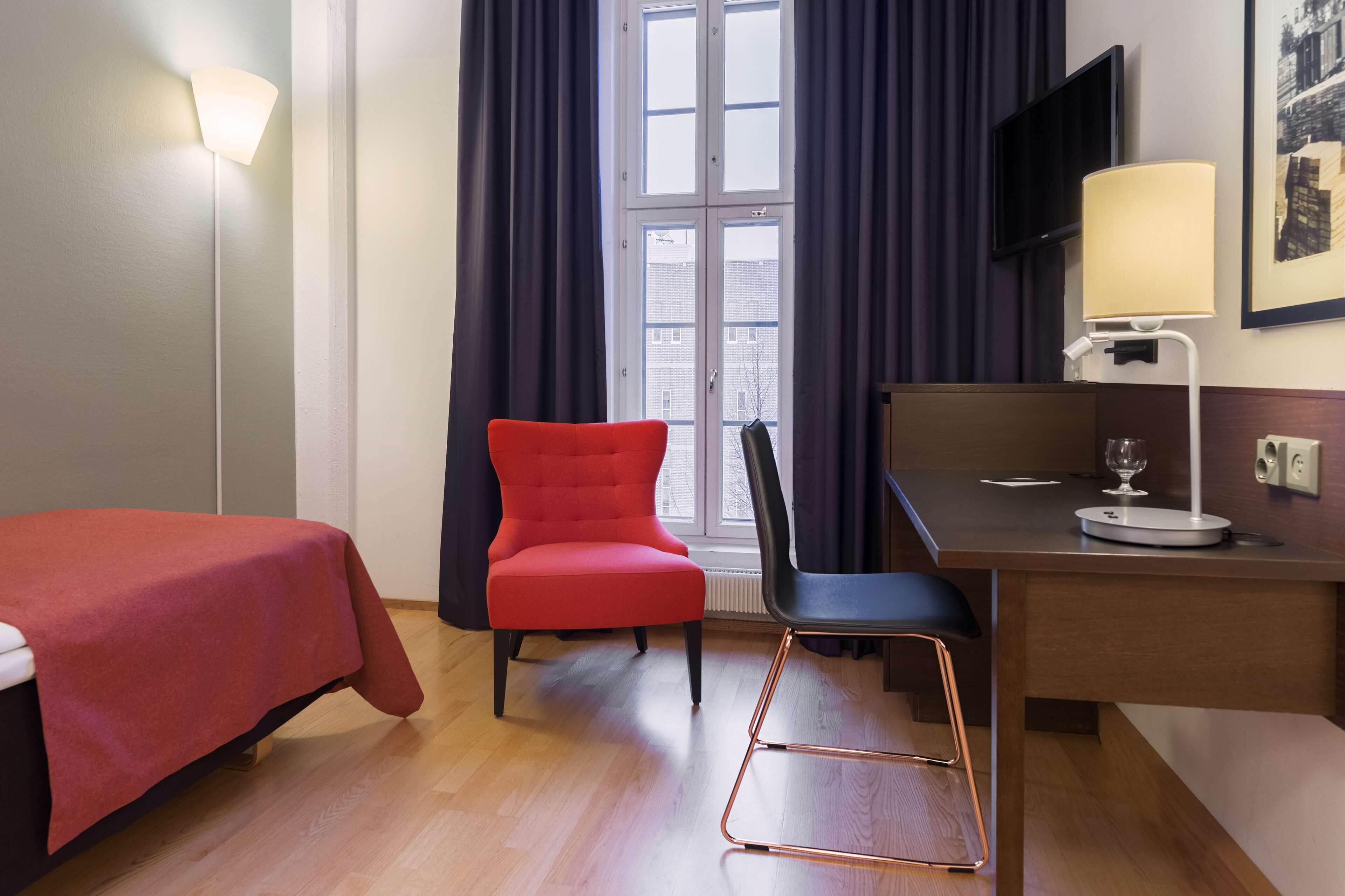 Standard-Einzelzimmer | Zimmersafe, Schreibtisch, Bügeleisen/Bügelbrett, kostenlose Babybetten