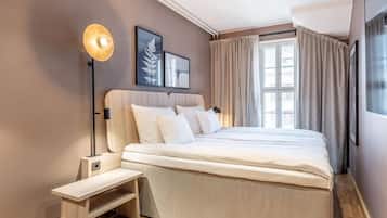 Family Three | Een minibar, een kluis op de kamer, een bureau, verduisterende gordijnen
