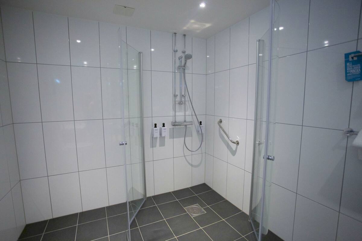 Bathroom | Hair dryer, towels