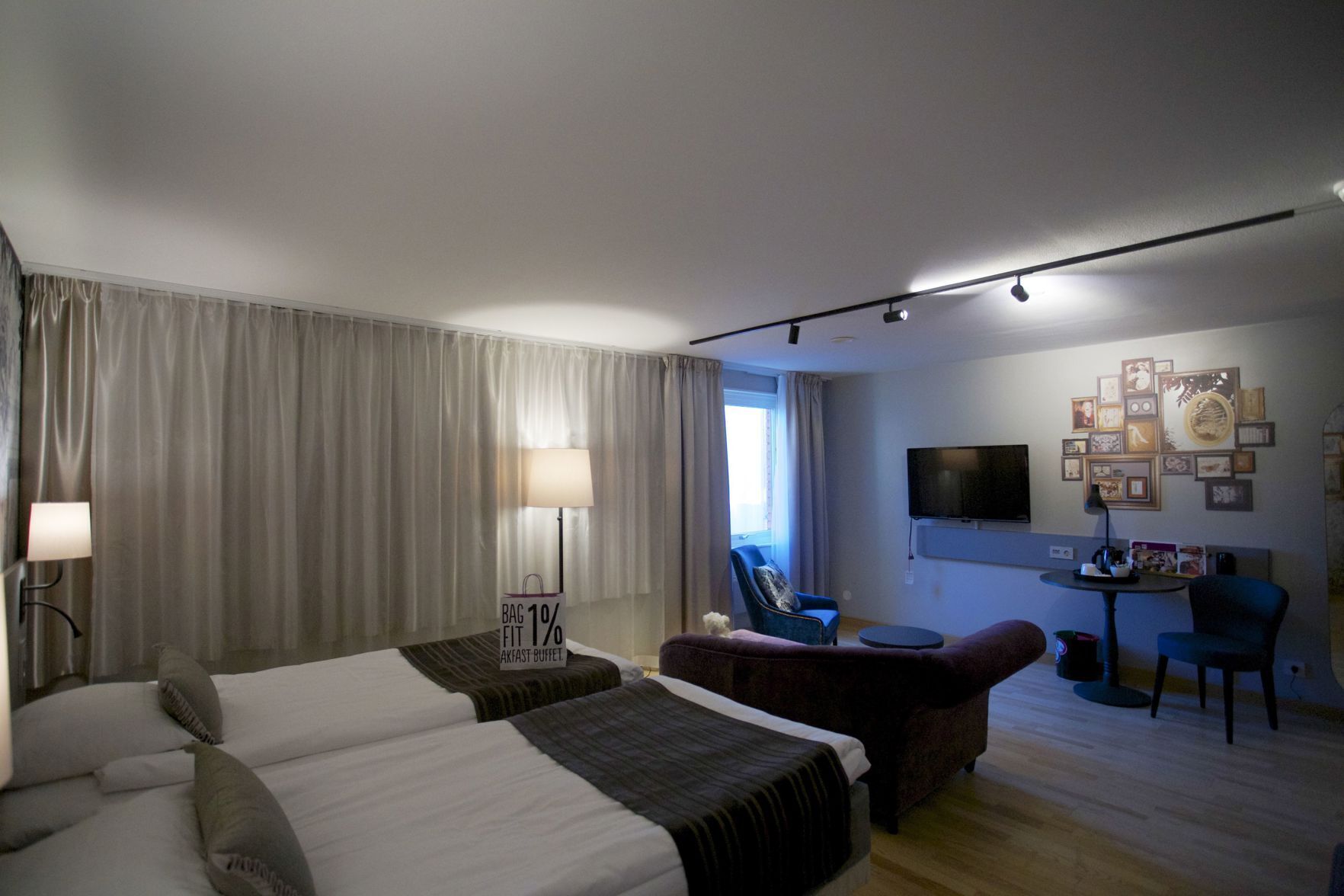 Desk, laptop workspace, iron/ironing board, free WiFi