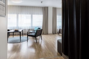 Familienzimmer (Superior) | Minibar, Zimmersafe, Schreibtisch, Verdunkelungsvorhänge