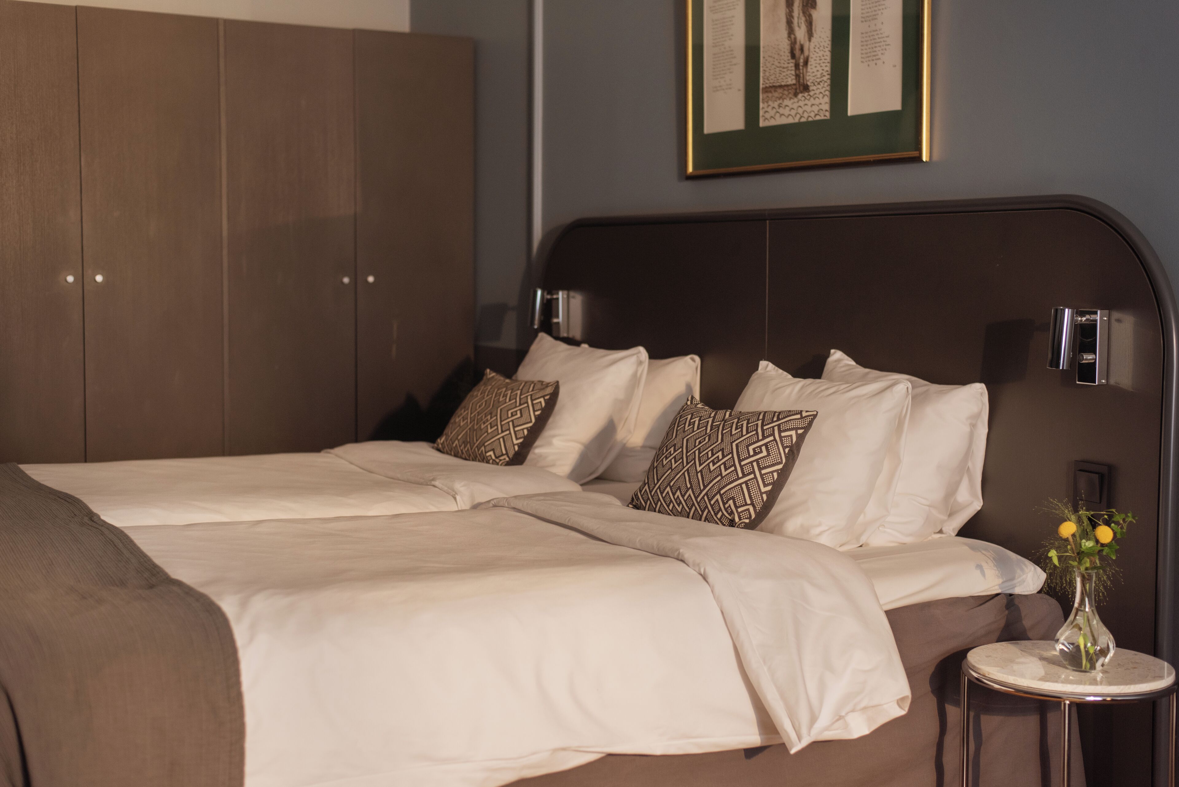 Deluxe Room | Desk, laptop workspace, iron/ironing board, free WiFi