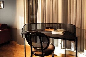 The Åbom Suite | Living area | Flat-screen TV - Hotel Hasselbacken (Stockholm)