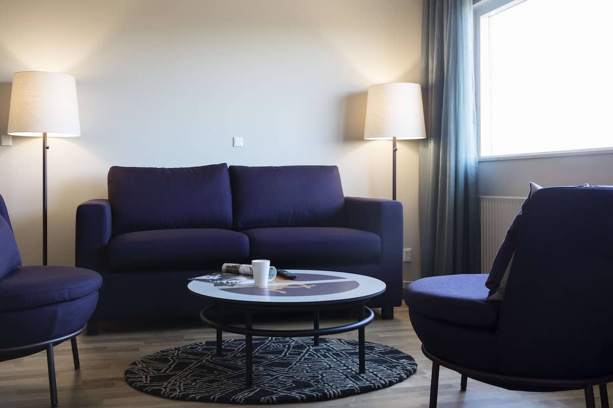 junior suite | in-room safe, free wifi, bed sheets