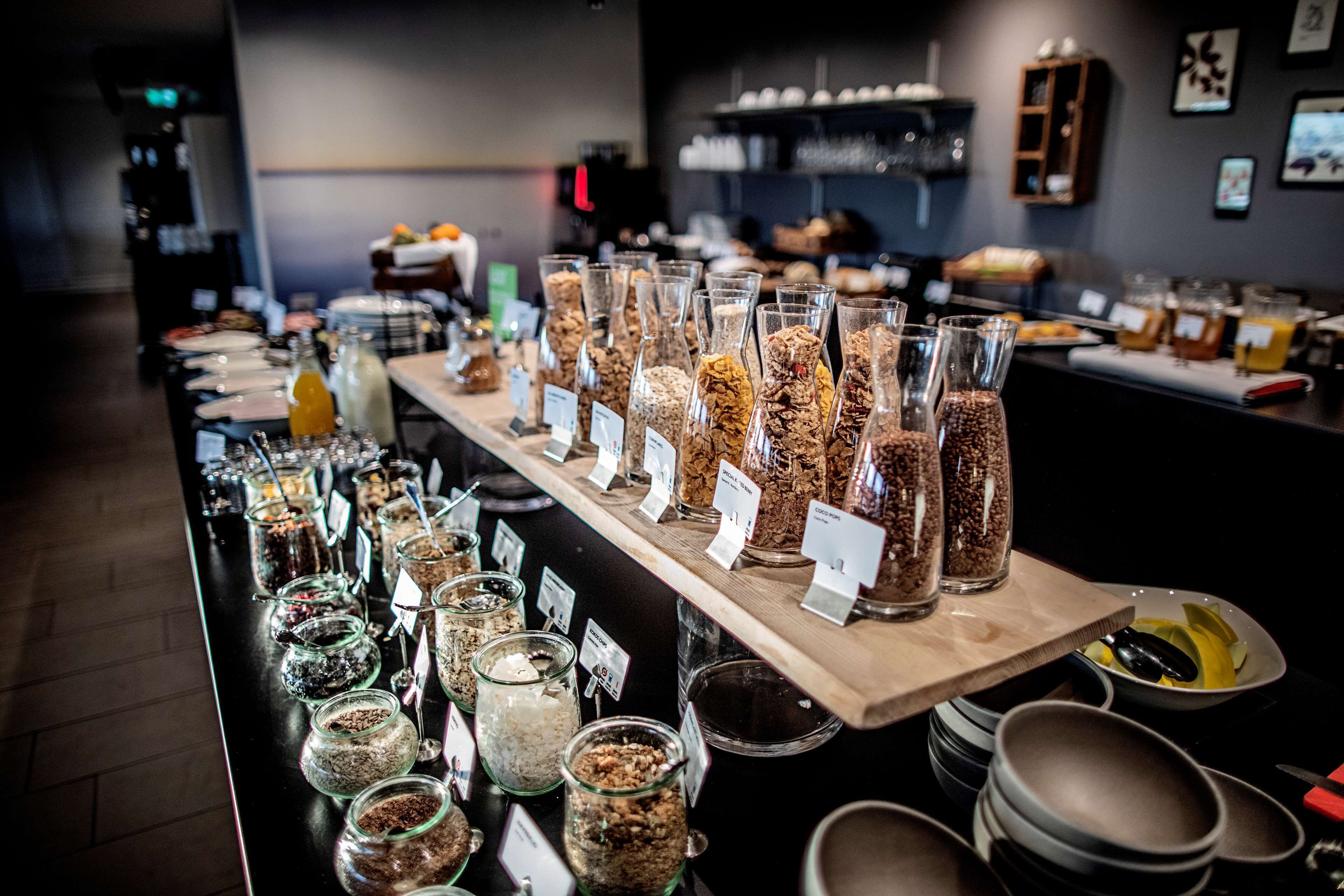 Tägliches Frühstücksbuffet (189 DKK pro Person)