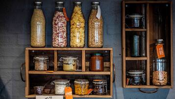 Päivittäinen buffetaamiainen (189 DKK per henkilö)