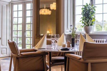 Lunch and dinner served, garden views