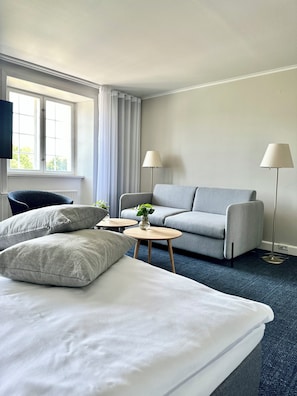 Superior Room (Plus) | Hypo-allergenic bedding, in-room safe, desk, iron/ironing board