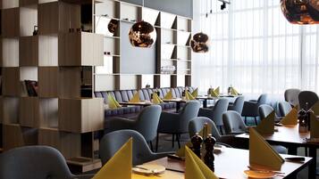 Daily buffet breakfast (DKK 189 per person)