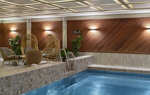 Una piscina techada
