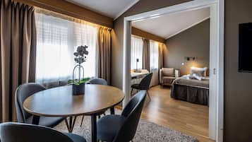 Junior Suite | Iron/ironing board, travel crib, free WiFi, bed sheets