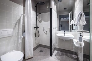 Shower, hair dryer, towels - Scandic Ringsted (Ringsted)
