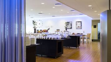 Daily buffet breakfast (DKK 189 per person)