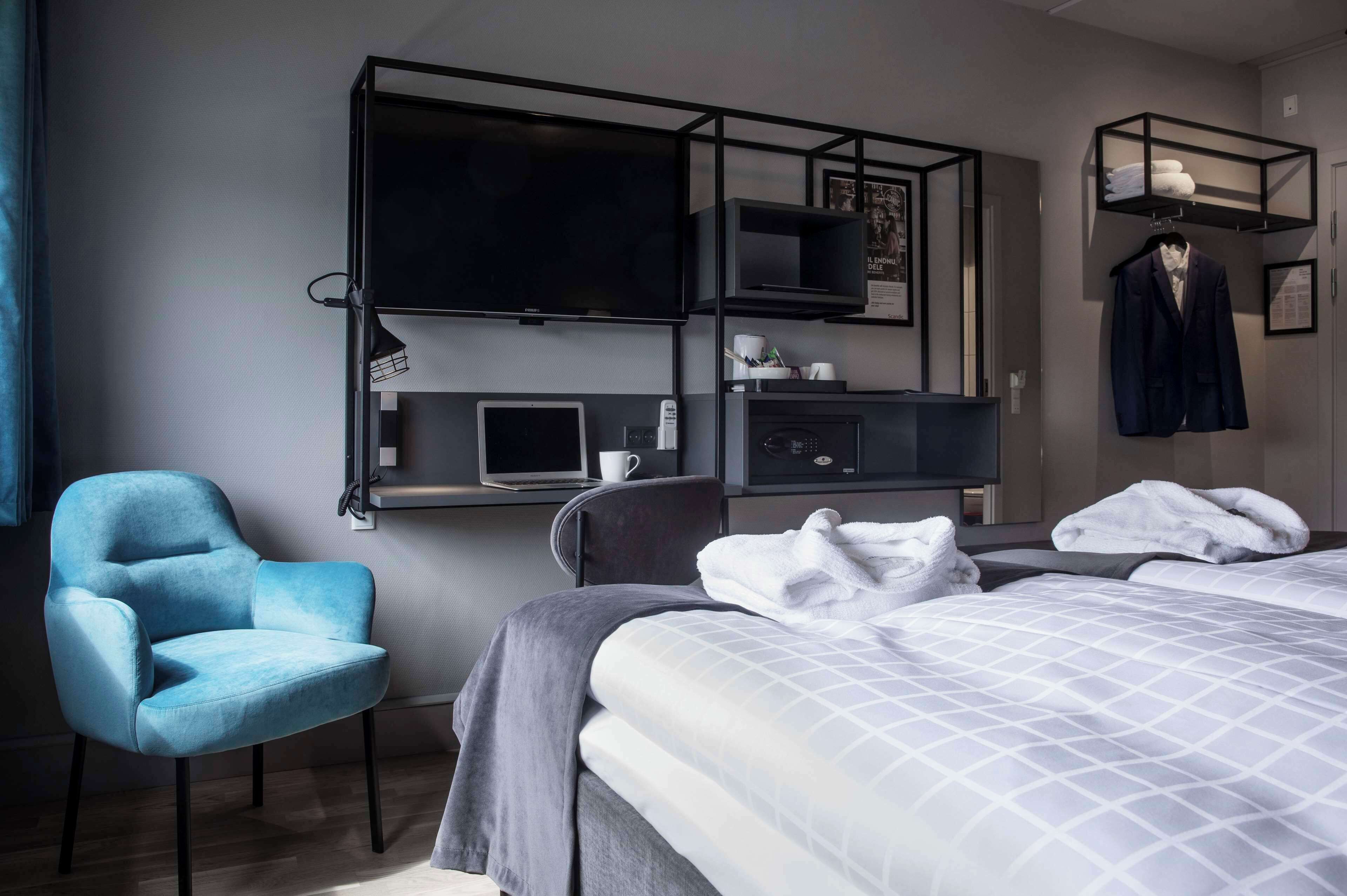 superior double room, 1 king bed | in-room safe, desk, laptop workspace, iron/ironing board