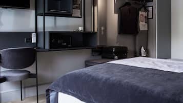 In-room safe, desk, laptop workspace, iron/ironing board