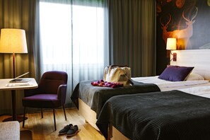 Desk, iron/ironing board, free cribs/infant beds, rollaway beds - Scandic Helsingborg Nord (Helsingborg)