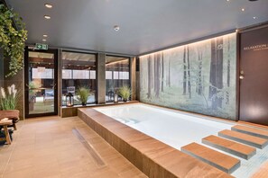 Sauna, spa, bain de vapeur, soins du corps, massage aux pierres chaudes