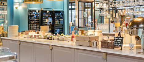 Gratis frukostbuffé varje dag