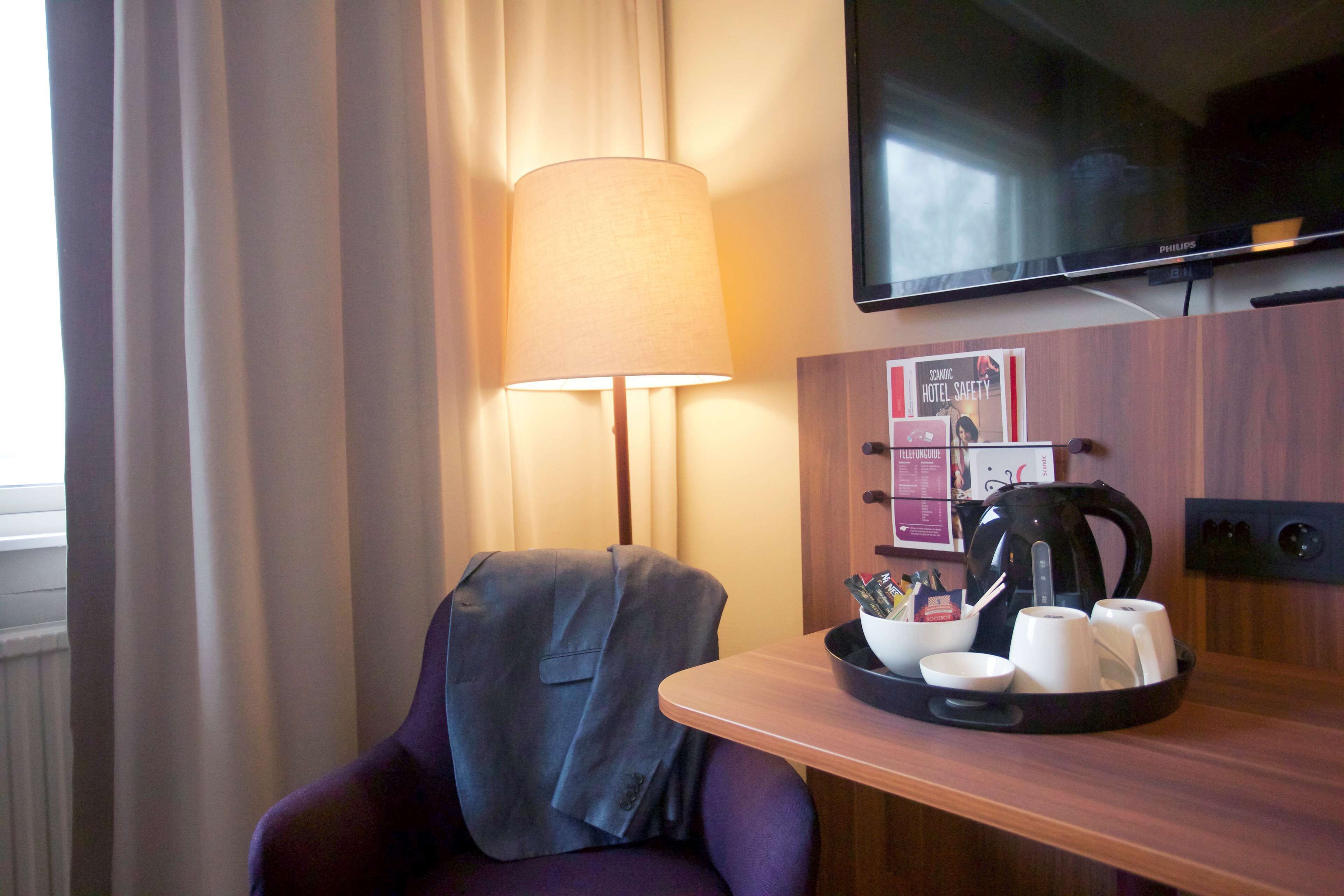 superior twin room | hypo-allergenic bedding, desk, iron/ironing board, free cots/infant beds