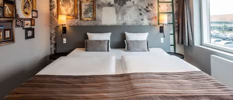 Superior Double Room, 1 King Bed | Blackout drapes, iron/ironing board, free WiFi, bed sheets