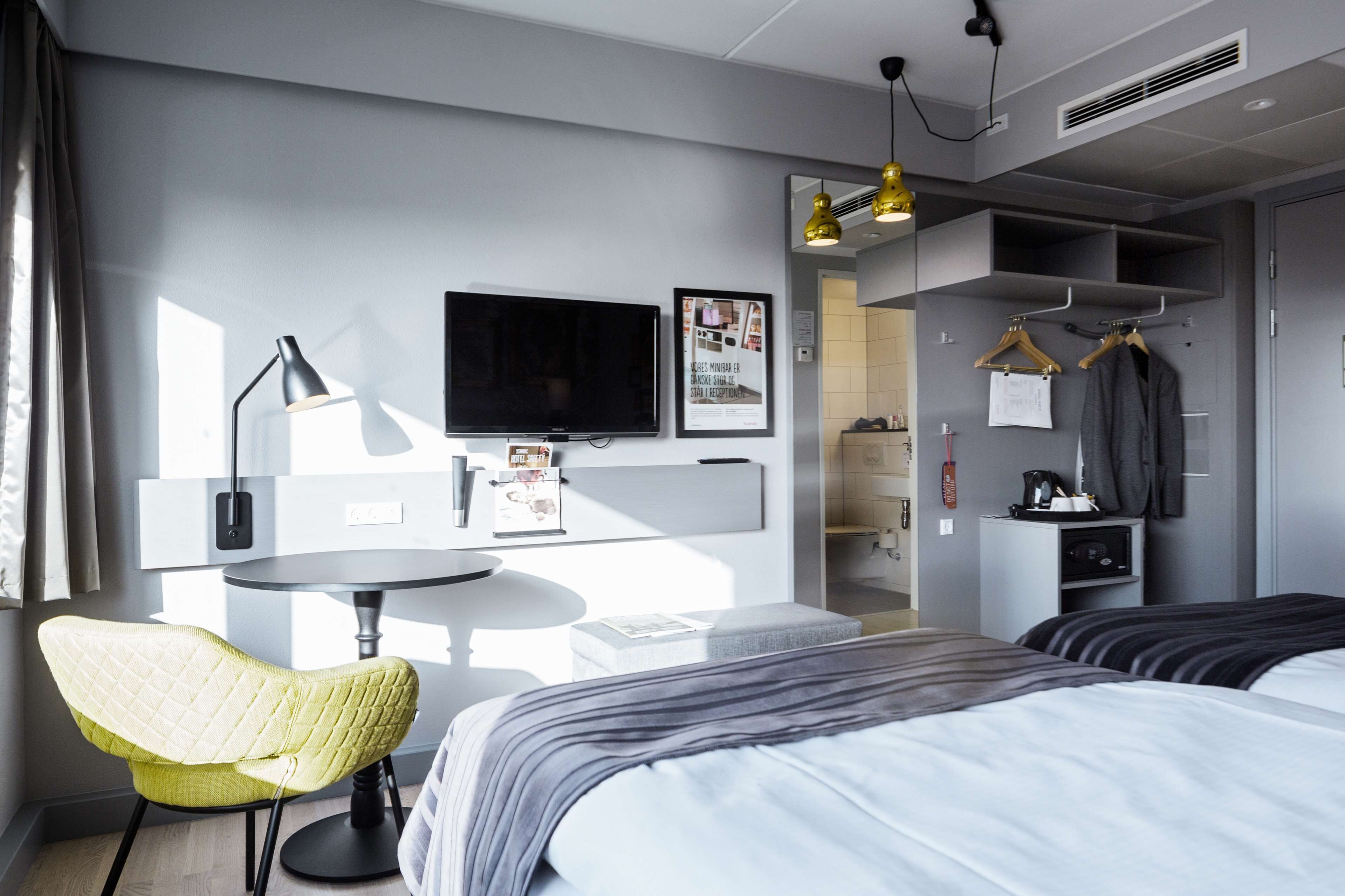 superior double or twin room | blackout curtains, iron/ironing board, free wifi, bed sheets