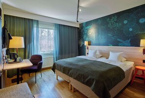 Superior Twin Room | Desk, free cribs/infant beds, rollaway beds, free WiFi