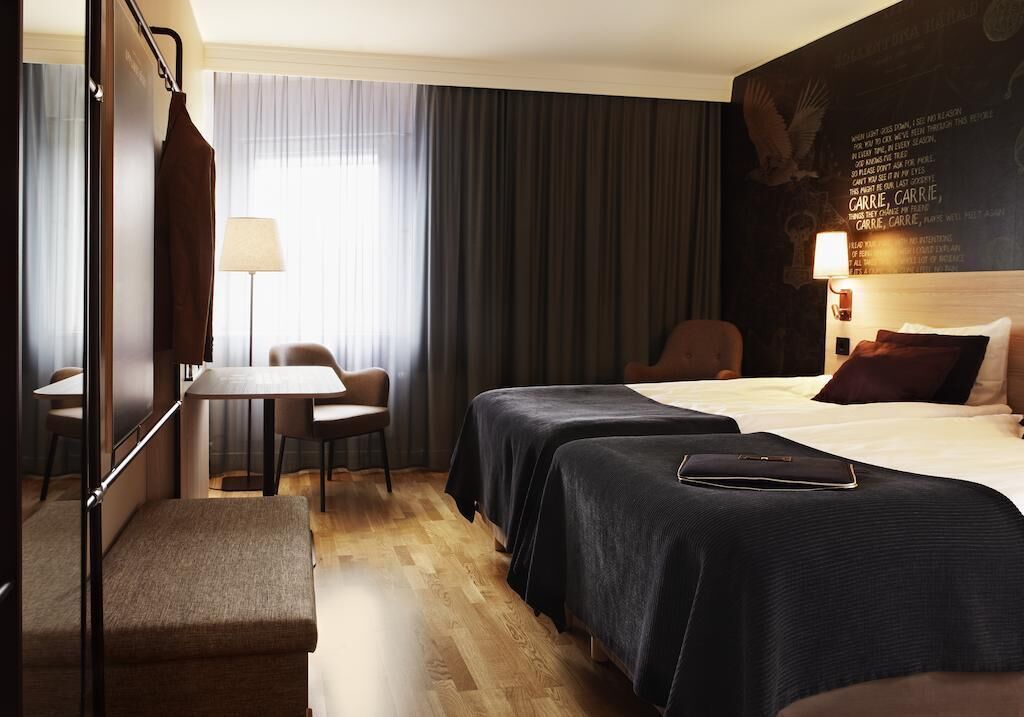 Desk, cribs (free), rollaway beds (surcharge), WiFi (free)