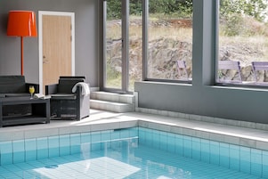 Una piscina techada