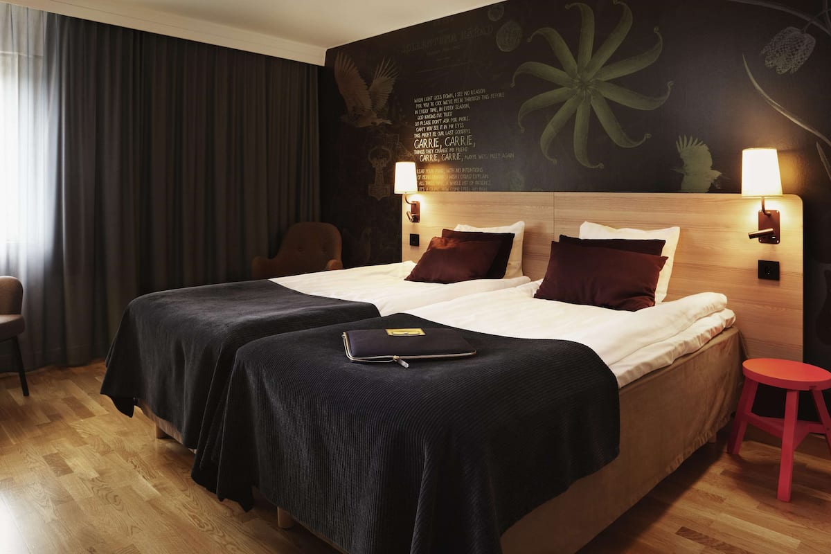 twin room | 1 bedroom, desk, free wifi, bed sheets