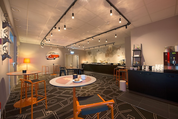 Desayuno buffet diario (SEK 200 por persona)