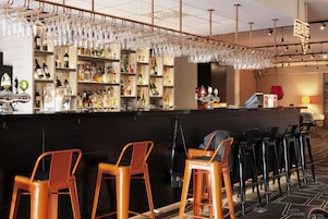 Bar (en la propiedad)