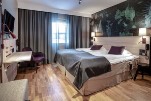 Twin Room | 1 bedroom, desk, blackout drapes, iron/ironing board