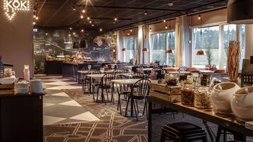 Frukostbuffé varje dag (SEK 179 per person)