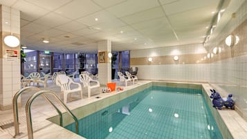 Indendørs pool