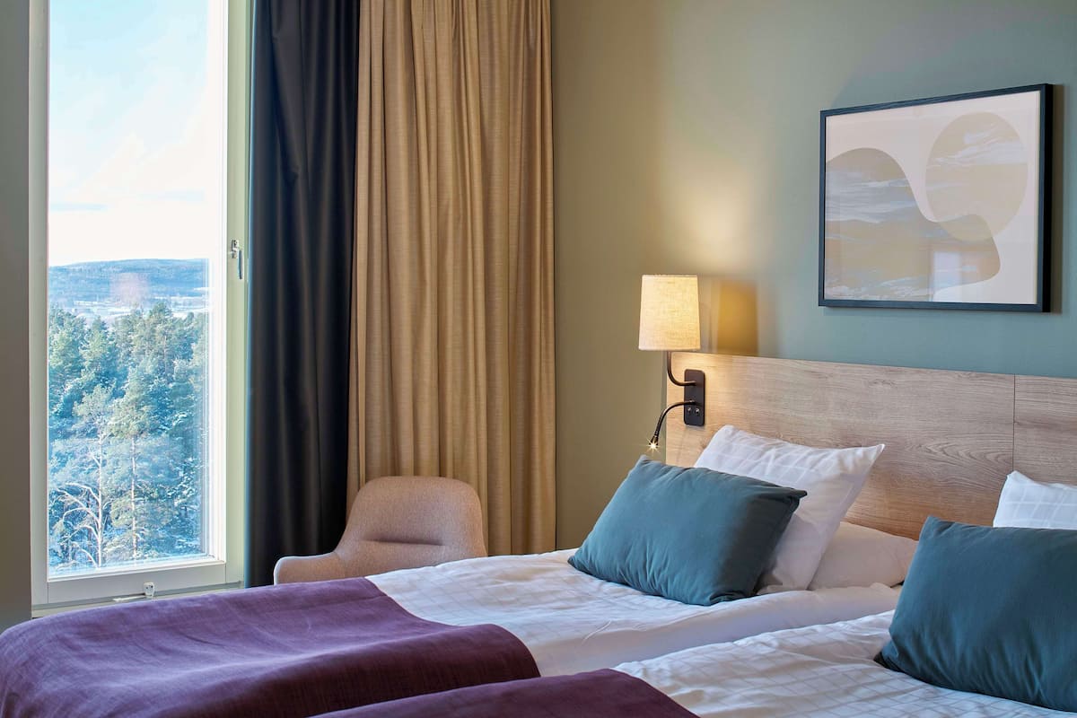 Junior Suite, 1 King Bed with Sofa bed | Desk, iron/ironing board, free cribs/infant beds, free WiFi