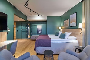 Superior Room, 1 King Bed | Desk, iron/ironing board, free cribs/infant beds, free WiFi