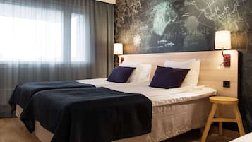 Chambre Familiale | Bureau, chambres insonorisées, fer et planche à repasser, Wi-Fi gratuit