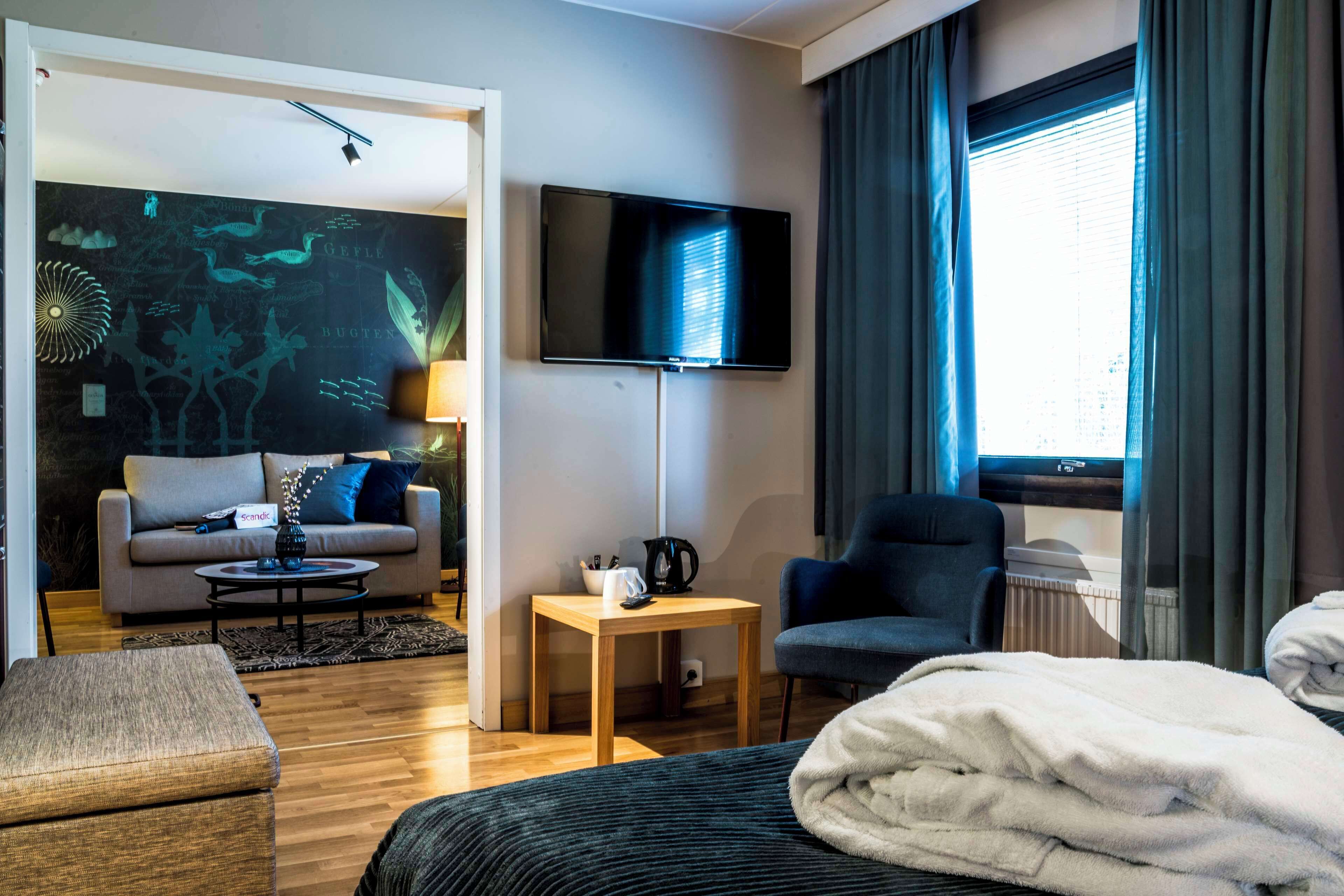 superior twin room | desk, blackout curtains, iron/ironing board, free cots/infant beds