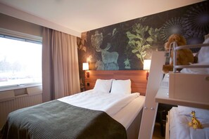 Rideaux occultants, fer et planche à repasser, Wi-Fi gratuit