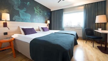 VerdunkelungsvorhĂ€nge, BĂŒgeleisen/BĂŒgelbrett, kostenloses WLAN