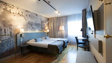 Kahden hengen huone (kaksi sänkyä) | Minibaari, tallelokero huoneessa, työpöytä, ilmaiset vauvansängyt