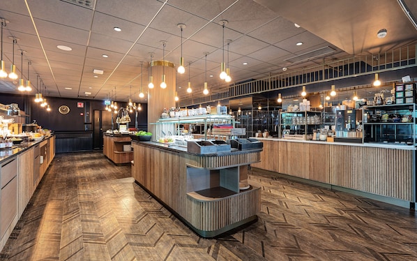 Daily buffet breakfast (EUR 21 per person)
